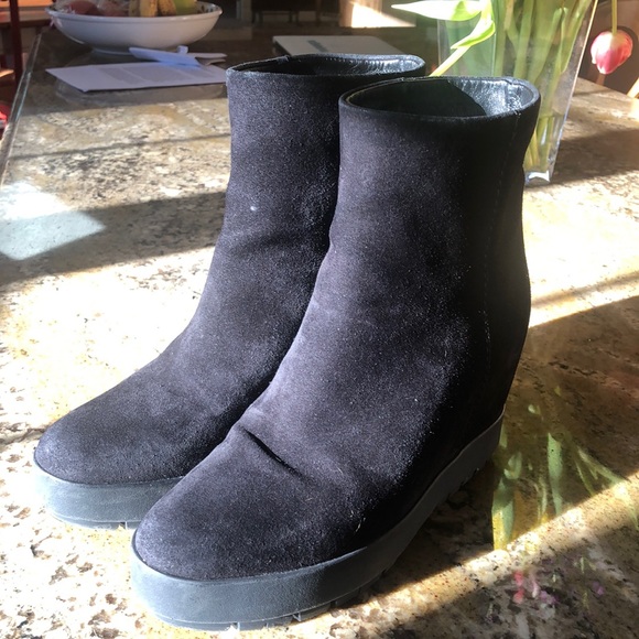 Prada size 5  suede wedge booties. Great condition - Picture 2 of 8